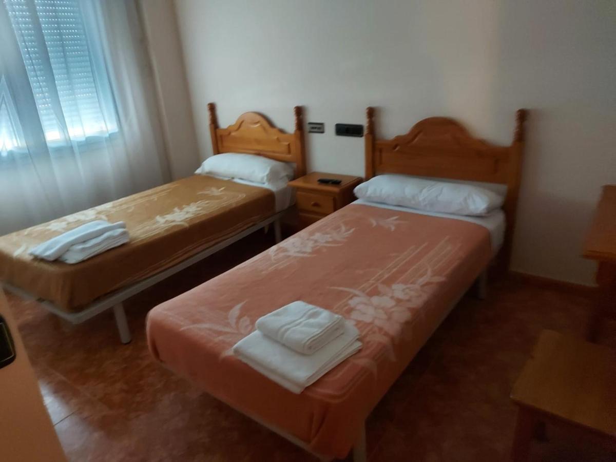 Hostal Linares Villanueva de Argano Luaran gambar